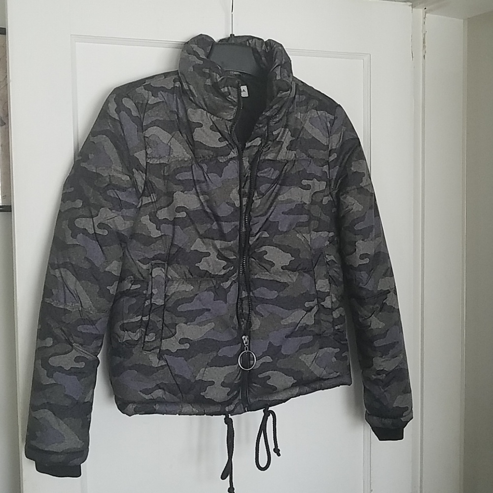 Arizona Puffer Coat - Picture 1 of 5